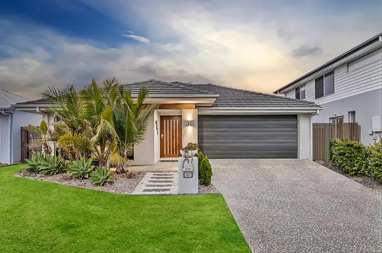 37 Whitsunday Circuit, Pimpama QLD 4209