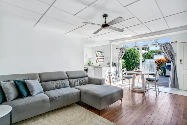 18 Second Avenue, Labrador QLD 4215