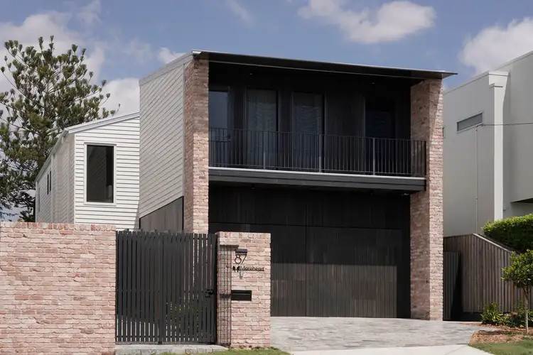 87 Morehead Avenue, Norman Park QLD 4170