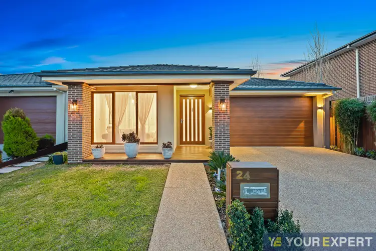 24 Leafy Circuit, Cranbourne East VIC 3977