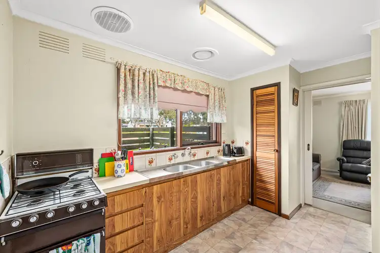 Fifth view of Homely unit listing, 1/218-220 Kay Street, Traralgon VIC 3844