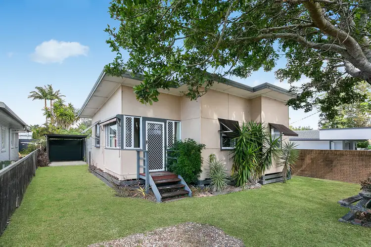 66 Fifth Avenue, Palm Beach QLD 4221