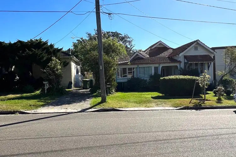 15-17 Seaview Street