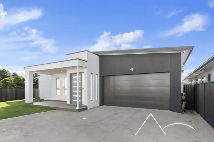 5 Hoxton Place, Spring Farm NSW 2570