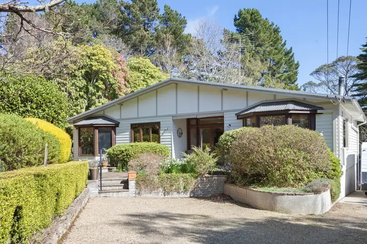 10 Coniston Road, Leura NSW 2780