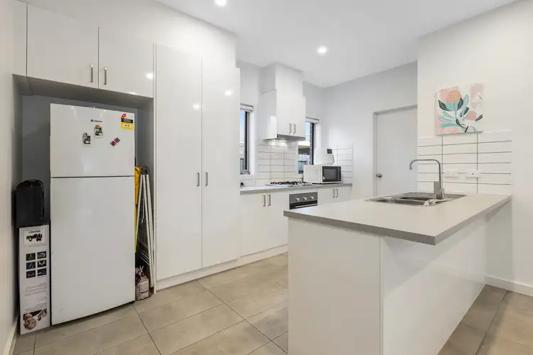 8/5 Helms Street, Newcomb VIC 3219
