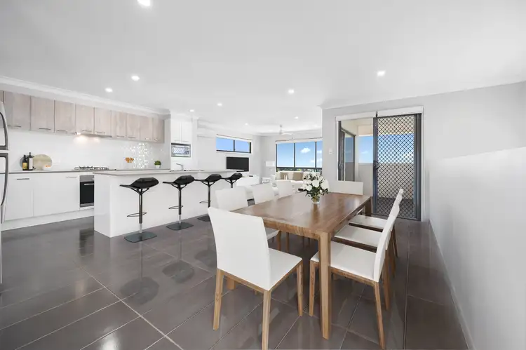 17 Oakwood Street, Pimpama QLD 4209