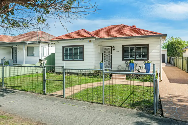 209 Cumberland Road, Auburn NSW 2144