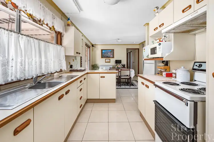 Fifth view of Homely house listing, 20 Capri Close, Belmont NSW 2280