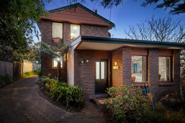 6 Sunnyside Avenue, Wentworth Falls NSW 2782
