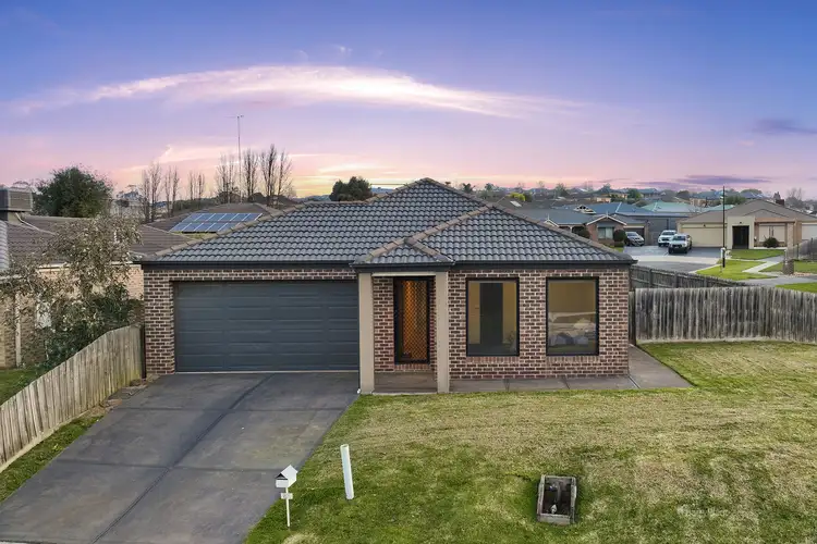 21 Harmon Drive, Drouin VIC 3818