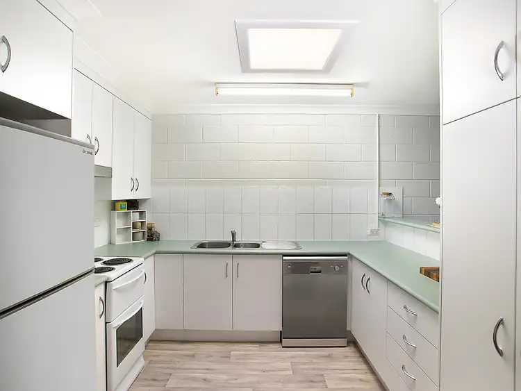 Fifth view of Homely semi-detached listing, 4 Forbes Avenue, Frenchville QLD 4701
