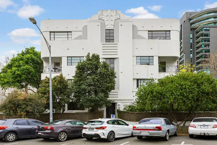 24/32 Queens Road, Melbourne VIC 3004