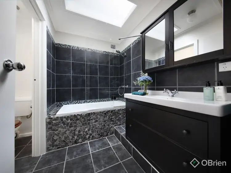 Fifth view of Homely unit listing, 11/15 Eddys Grove, Bentleigh VIC 3204