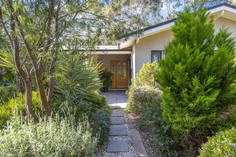 116 Emmett Road, Crafers West SA 5152