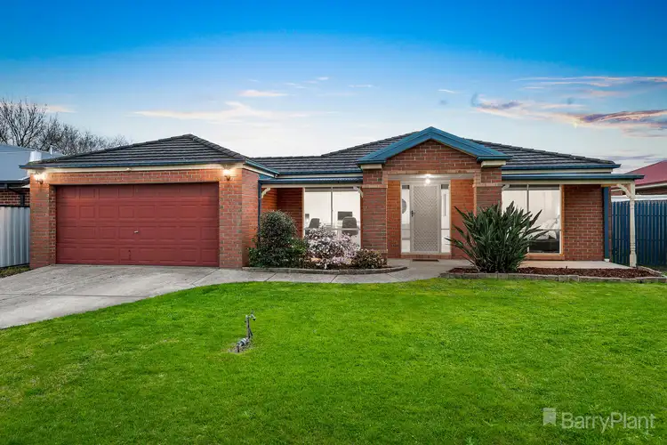 4 Farnborough Way, Berwick VIC 3806