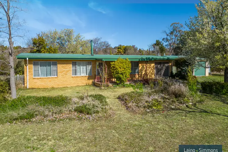 10 Cynthia Crescent, Armidale NSW 2350