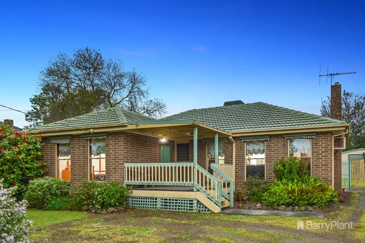 8 Cheviot Avenue, Coldstream VIC 3770