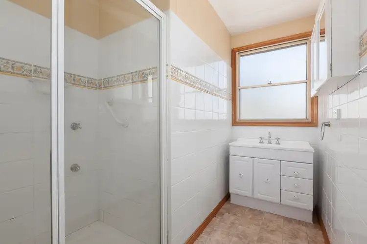 Sixth view of Homely house listing, 7 Ouyen Court, Dallas VIC 3047