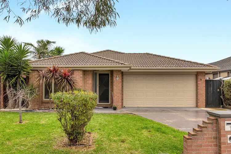 11 Rock Daisy Drive, Cranbourne West VIC 3977