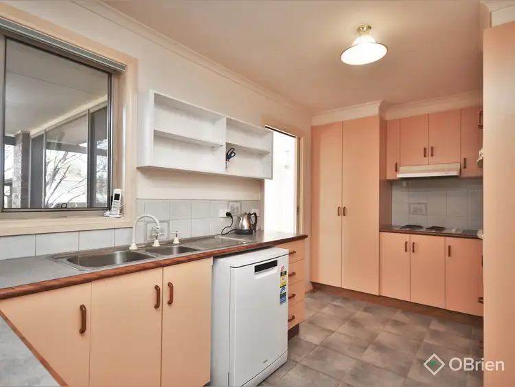Sixth view of Homely house listing, 1 Hugh Court, Bairnsdale VIC 3875