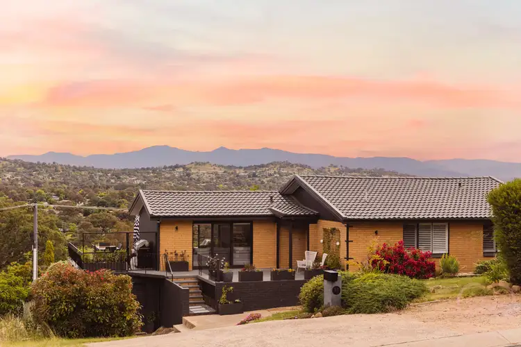 22 Rubbo Crescent, Weston ACT 2611