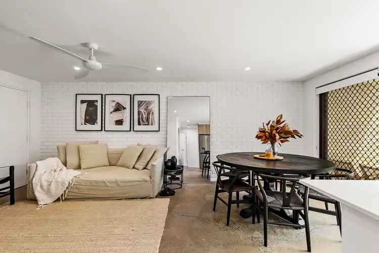 1/4 Allara Avenue, Palm Beach QLD 4221