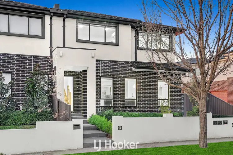 2/11 Edith Street, Dandenong VIC 3175