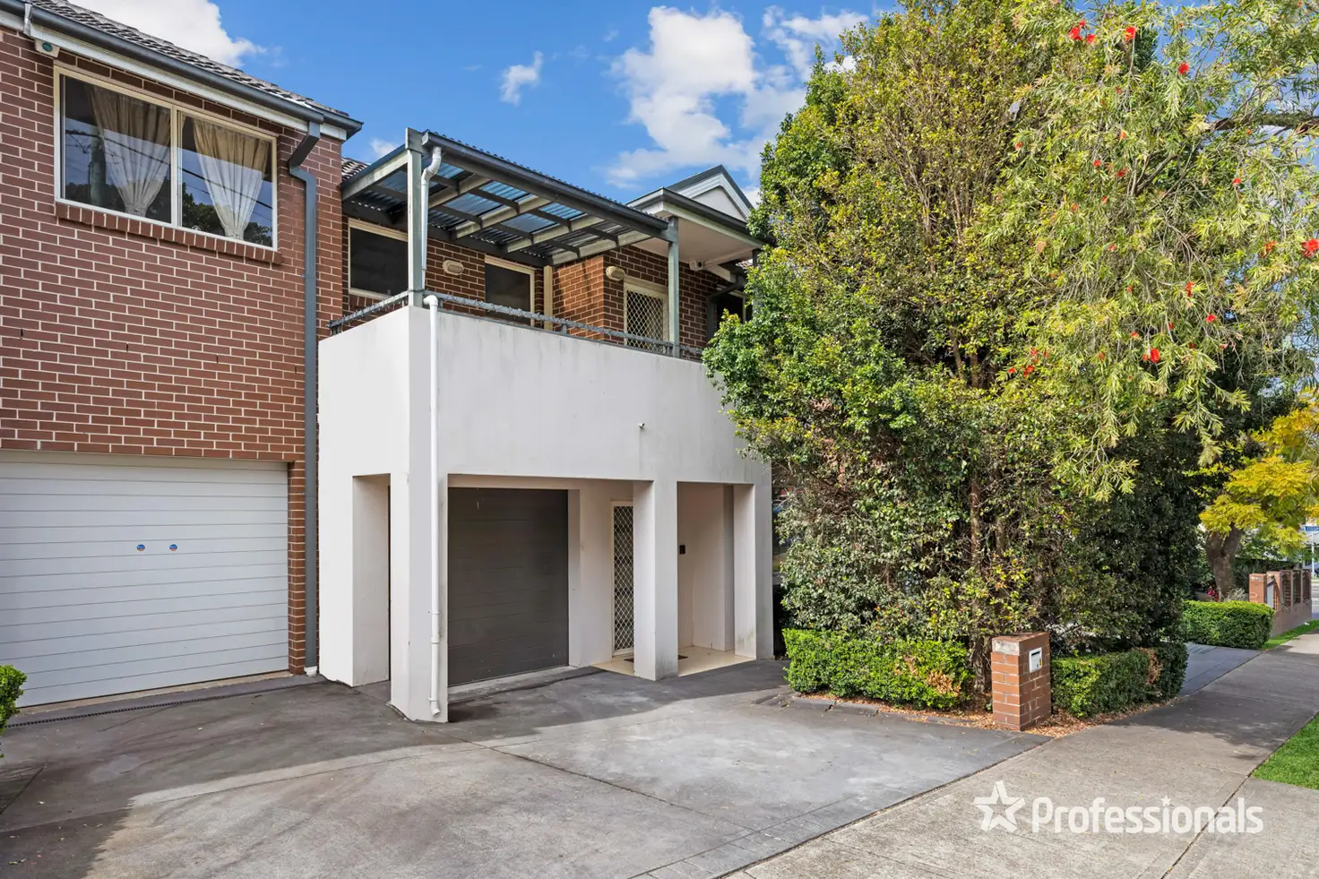 Main view of Homely townhouse listing, 2/154 Kissing Point Road, Dundas NSW 2117