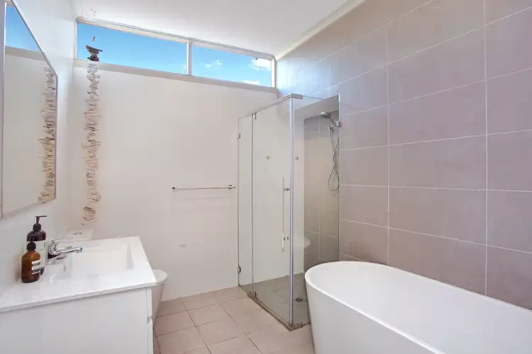 Sixth view of Homely house listing, 8 Wexford Place, Killarney Heights NSW 2087