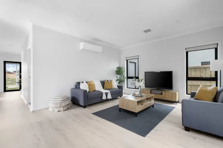 Fourth view of Homely house listing, 8 Persano Way, Taylors Lakes VIC 3038