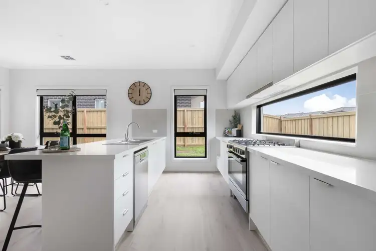 Fifth view of Homely house listing, 8 Persano Way, Taylors Lakes VIC 3038