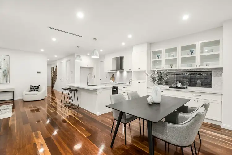 2/11 Wilma Court, Doncaster VIC 3108