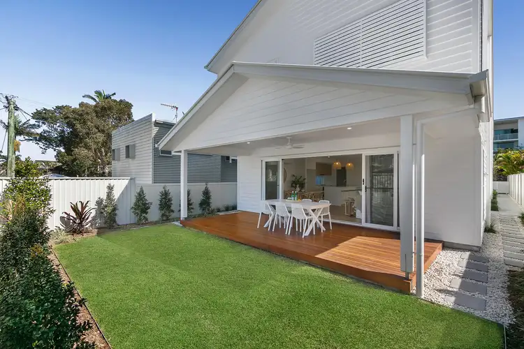 2/28 Fourth Avenue, Palm Beach QLD 4221