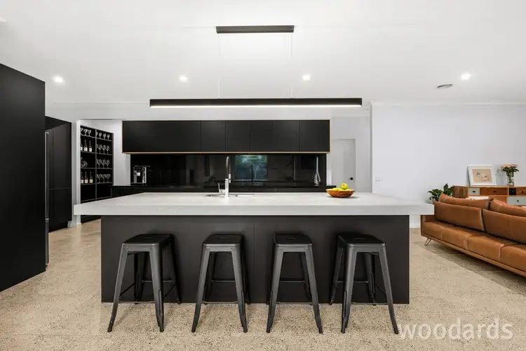 19 Muir Court, Romsey VIC 3434