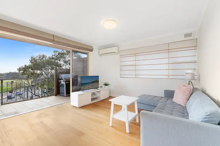 7/112 Alison Road