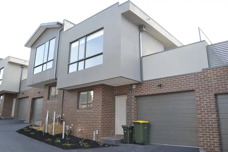 Main view of Homely townhouse listing, 6/30-32 Lyonsville Avenue, Preston VIC 3072