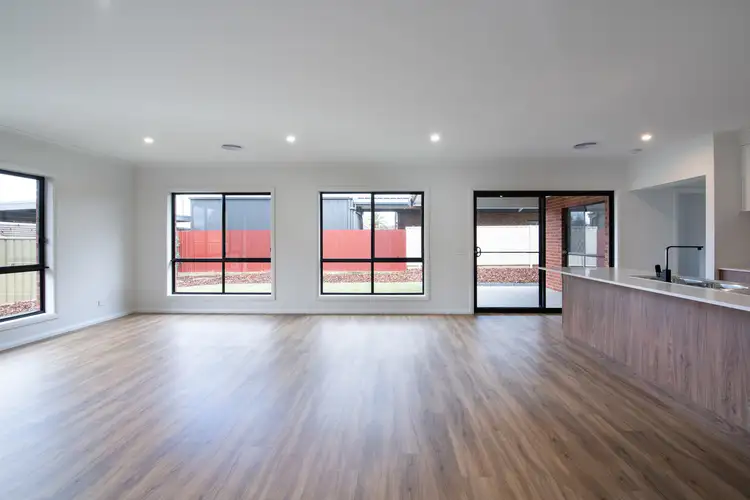 Fourth view of Homely house listing, 2 Rosemont Crescent, Kennington VIC 3550