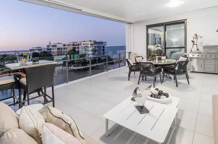 2501/323 Bayview Street, Hollywell QLD 4216