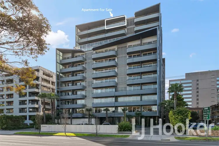 1203/74 Queens Road, Melbourne VIC 3004