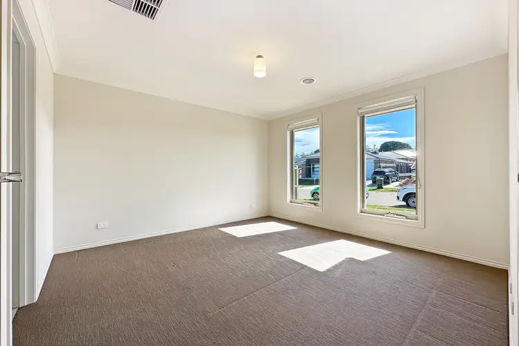 Sixth view of Homely house listing, 4 Tamar Avenue, Warragul VIC 3820