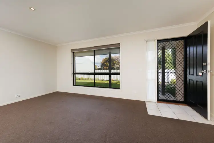 Fourth view of Homely townhouse listing, 2/48 Vermont Street, Wodonga VIC 3690