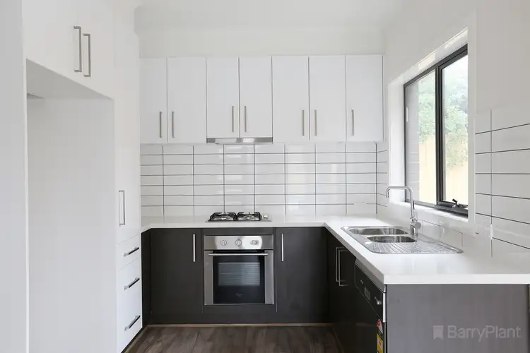 Fifth view of Homely unit listing, 8 Stenocarpus Drive, Doveton VIC 3177