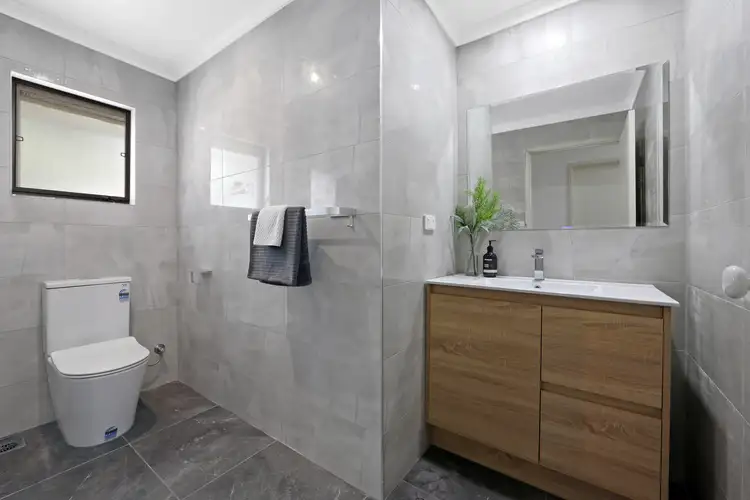 Fifth view of Homely house listing, 2 Bexsarm Crescent, Rowville VIC 3178