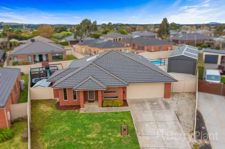 10 Barley Sheaf Drive, Miners Rest VIC 3352
