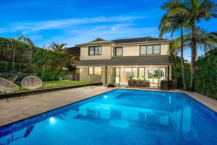 90 Peacock Street