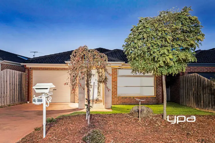 2/71 Davenport Drive, Sunbury VIC 3429