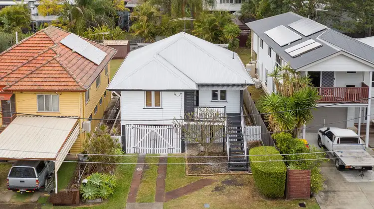 3 Rowland Street, Coorparoo QLD 4151