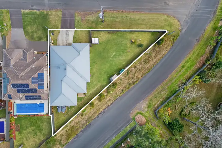 2 Eve Street, Narara NSW 2250