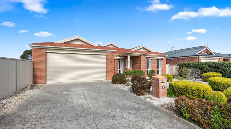 28 Windermere Way, Cardigan Village VIC 3352